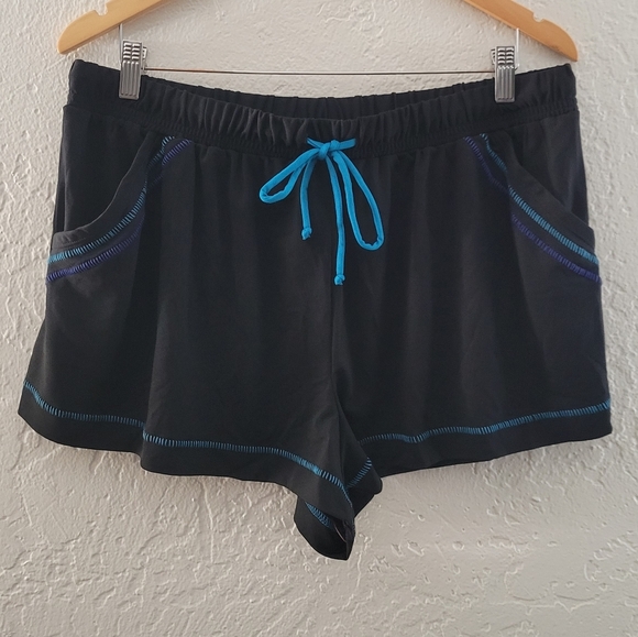 Cacique Shorts Size 14/16 NWT - Picture 1 of 5
